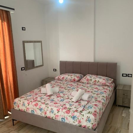 Adriatik Apartaments Sarandë Exteriör bild