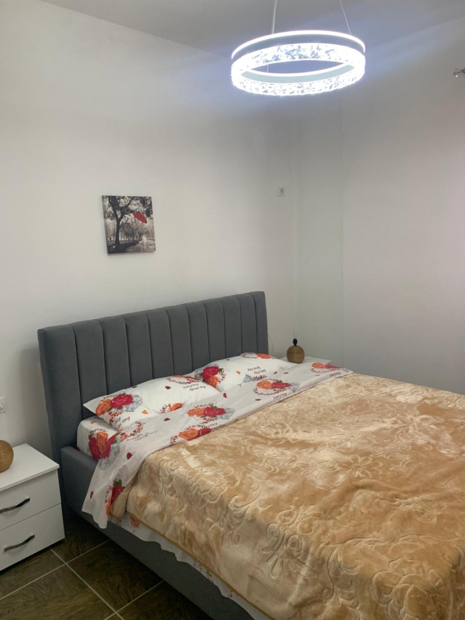 Adriatik Apartaments Sarandë Exteriör bild