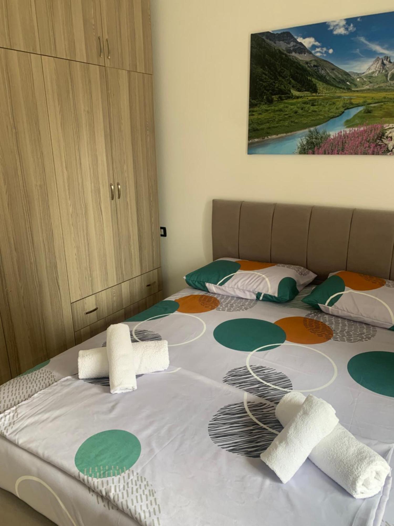 Adriatik Apartaments Sarandë Exteriör bild